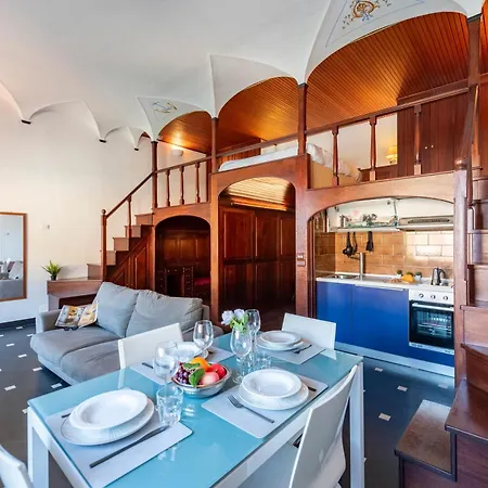 Sea View House - Happy